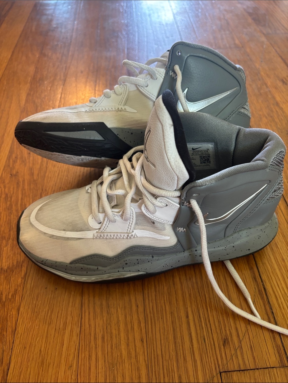 Nike Kyrie Irving Basketball Shoes